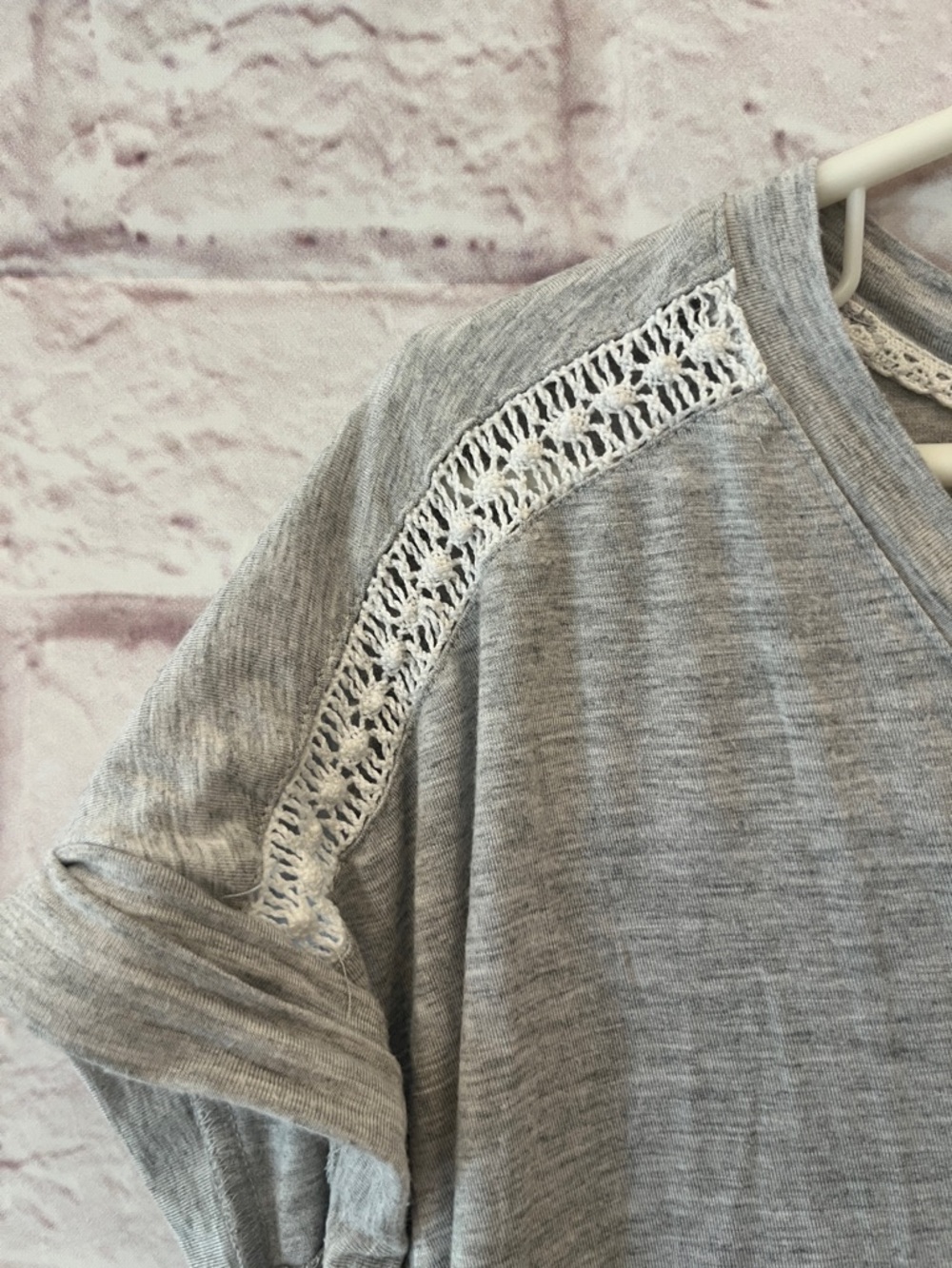 Democracy Light Gray V-Neck Short Sleeve Top with Lace Trim - Picture 5 of 7